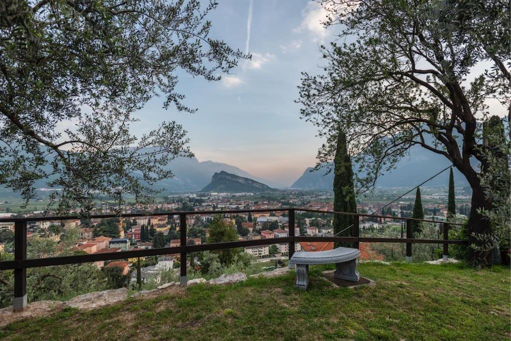 Casa Tra Gli Olivi Arco Exterior foto