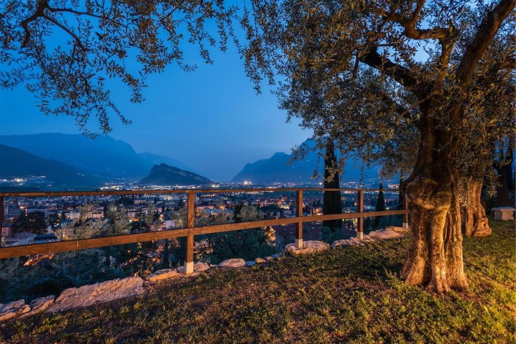 Casa Tra Gli Olivi Arco Exterior foto